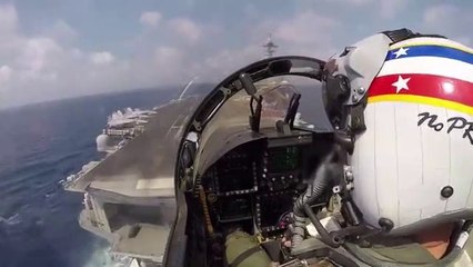 Download Video: Vivez de l’intérieur l'appontage d'un avion de chasse sur son porte-avions