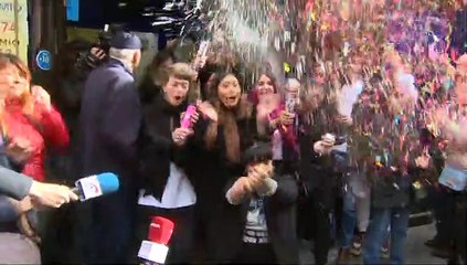 Doña Manolita celebra el primer, tercer y quinto premio