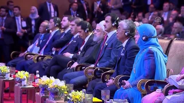 Erdoğan: (İslam dünyası) Ne yazık ki biz enerjimizi iç kavgalarla heba ediyoruz - KUALA