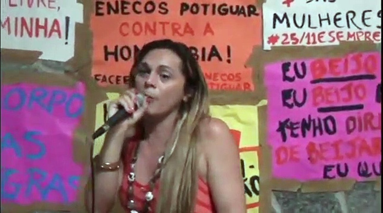 Mini-doc: Homens, tirem suas saias do armário