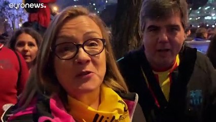 Un "Clásico" con disordini e scontri: Barcellona-Real Madrid diventa la scintilla della protesta