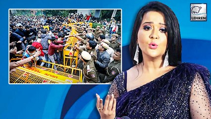 Amruta Fadnavis Openly SUPPORTS Citizenship Amendment Bill 2019