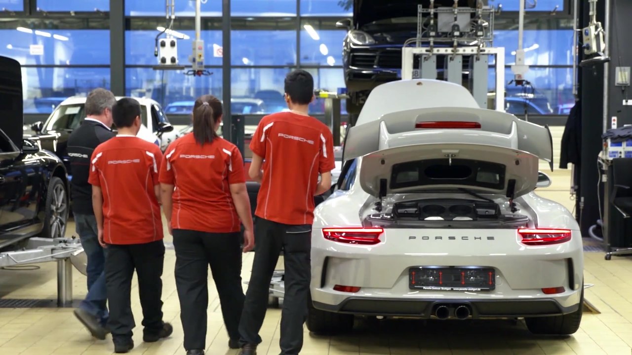 Porsche-Zentrum bekommt Unterstützung aus Manila