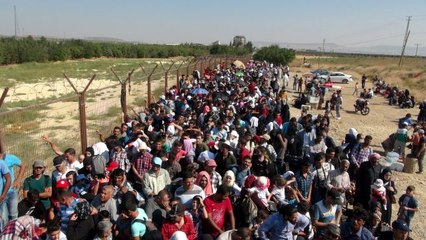 Cumhurbaşkanı Erdoğan: Şu anda İdlib'ten 50 bin insan topraklarımıza geliyor