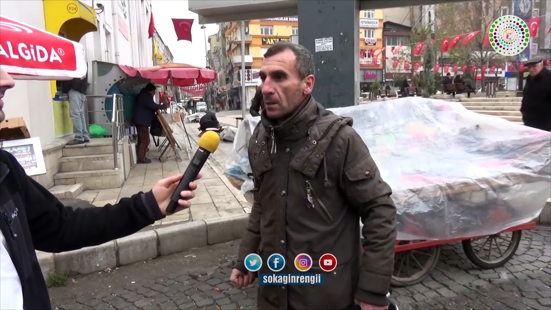 Elazığlı vatandaşın isyanı İş istiyorum, vali sekreteri sırtımı