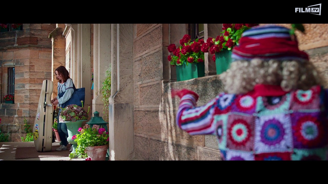 Vier Zauberhafte Schwestern Clip 'Mrs Duggery' Deutsch German (2019)