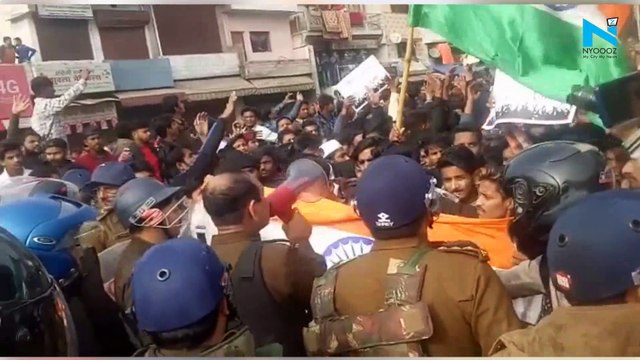 CAA protests turn violent in Lucknow