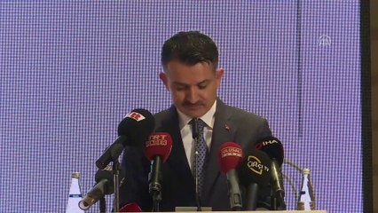 Pakdemirli: 'Balı katma değerli satma anlamında sıkıntımız var' - İZMİR