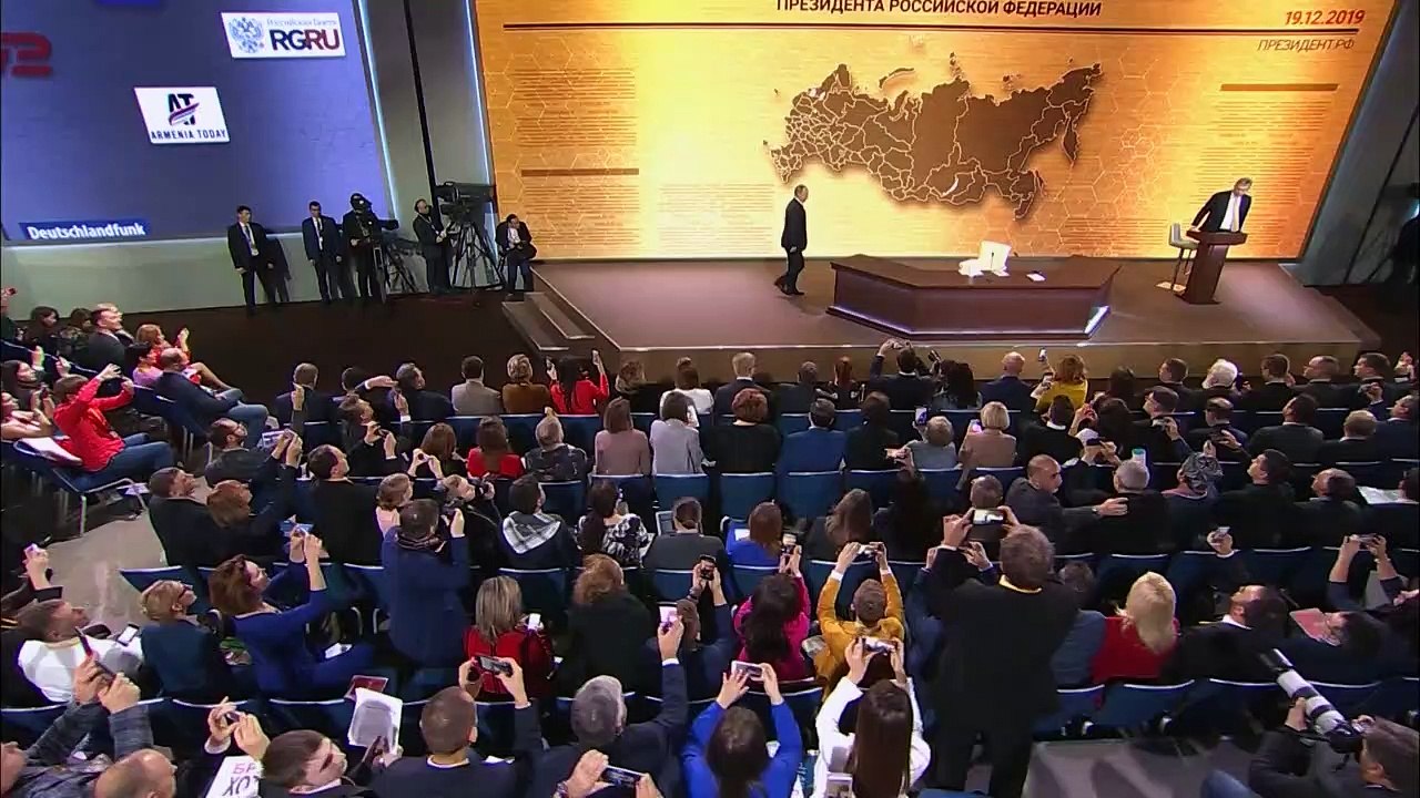 Putin nennt Impeachment-Vorwürfe gegen Trump 'erfunden'