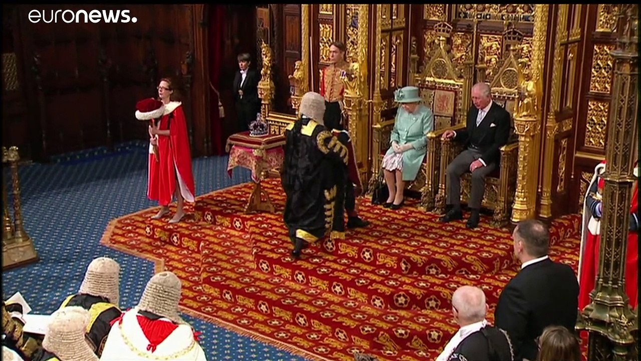 'Priorität Brexit': Queen verliest Johnsons Regierungsprogramm
