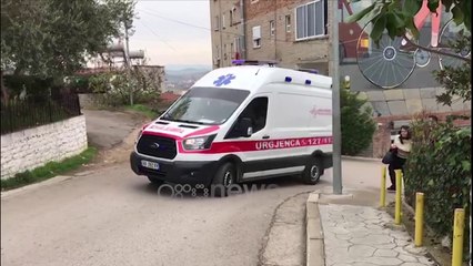 Ora News - Patos: Dy të vrarë brenda poliklinikës, autori gardian burgu në Fier