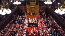 İngiltere Kraliçesi 2. Elizabeth, parlamentoda yeni hükümet programını okudu - LONDRA