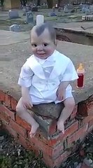 El 'muñeco diabólico' te persigue con su mirada aterradora