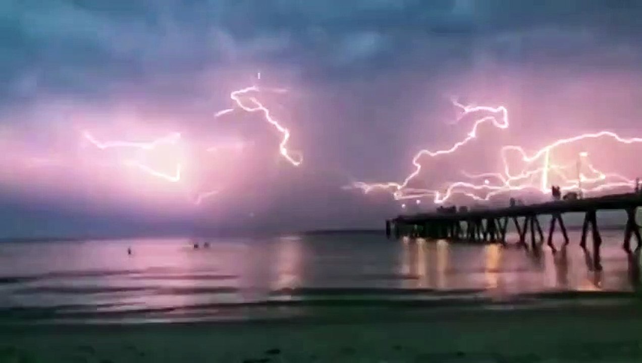Orage dans le ciel d'Adélaïde