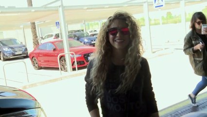 Shakira tira un guiño al Barça jugando al futbolín