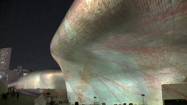 DDP에 화려한 빛의 축제...'서울라이트' 오늘 개막 / YTN