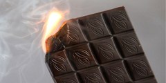 La última moda en redes: Barras de chocolate ardiente