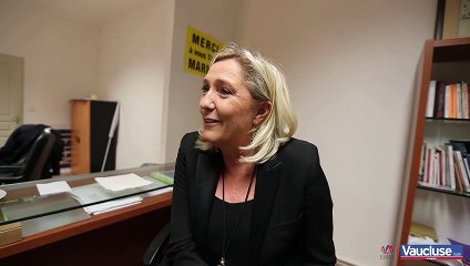 Marine Le Pen démarre la campagne des municipales dans le Vaucluse