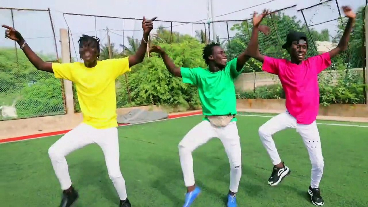 Yaaye Buzz Fadel Mbaye