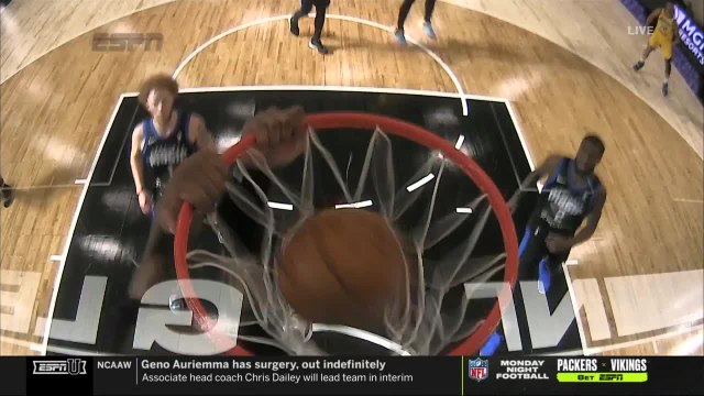 Gary Payton II goes up to get it and finishes the oop