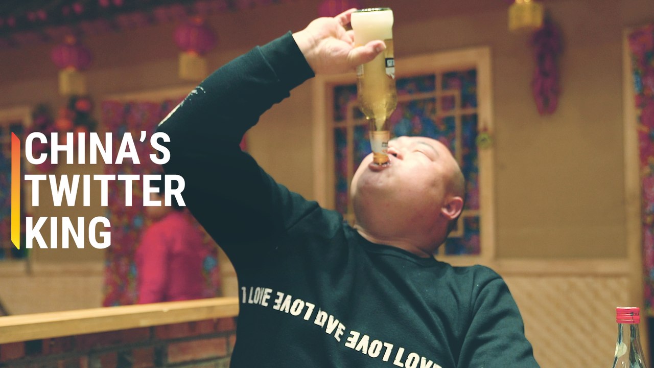 The Chinese Drinking Bro Who Became a Twitter Sensation