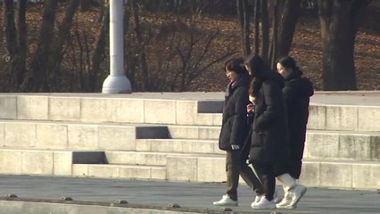 [날씨] 주말까지 추위 계속...도심 스케이트장 개장 / YTN