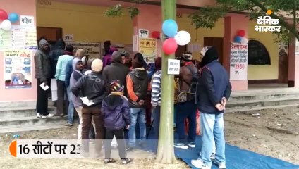 वोटिंग पर ठंड बेअसर, एनकाउंटर में मारे गए नक्सली के पिता ने पहली बार किया मतदान