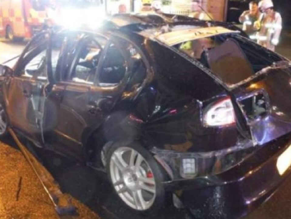 Explosion wegen Duftspray: Autofahrer zündet Zigarette im Wagen an