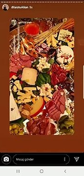 Şehit babasına “kim bu arkadaş” diyen Türkkan’ın kızından rezil görüntüler!