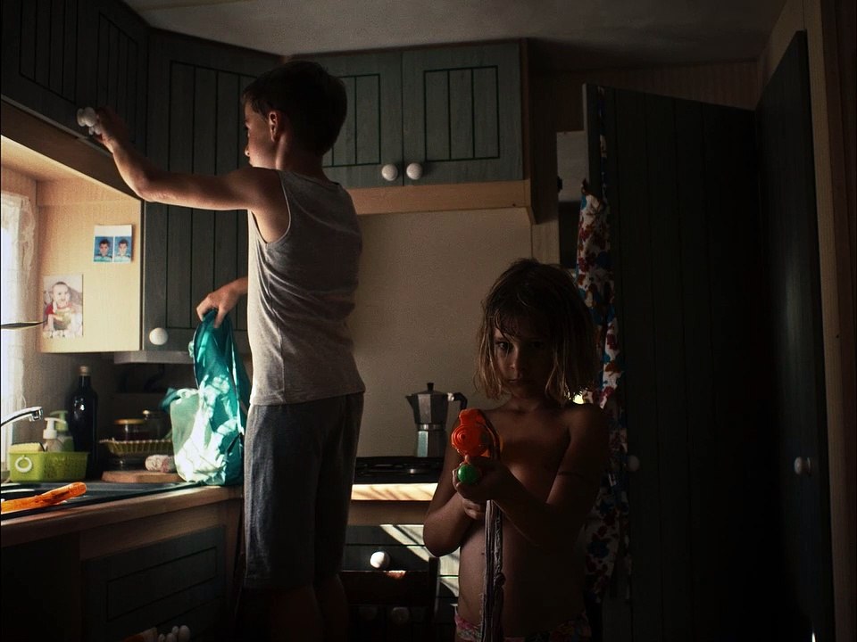 Rain Rain Run Away / Gronde marmaille (2018) - Trailer