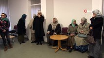 - Yalnız kalan Srebrenitsa annelerinin yaraları sarılıyor- Yunus Emre Enstitüsü’nde Srebrenitsa’da Boşnak ailelere yardım eli