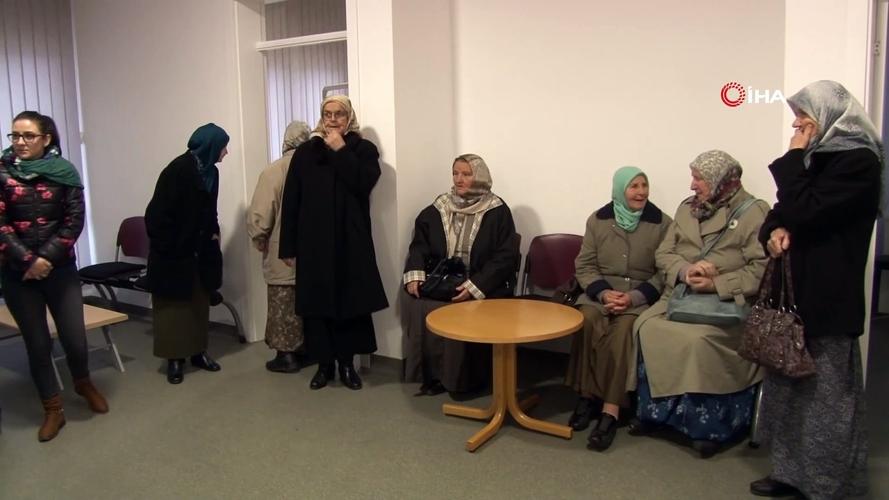 - Yalnız kalan Srebrenitsa annelerinin yaraları sarılıyor- Yunus Emre Enstitüsü’nde Srebrenitsa’da Boşnak ailelere yardım eli