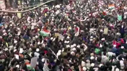 - Hindistan'da tansiyon düşmüyor: 3 ölü- Vatandaşlık yasasını protesto eden yüzlerce kişiye gözaltı