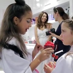 Hello Kitty Birthday (Social Media) long