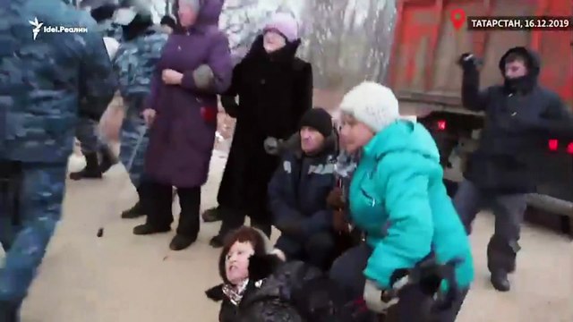 Разгон палаточного лагеря в Казани