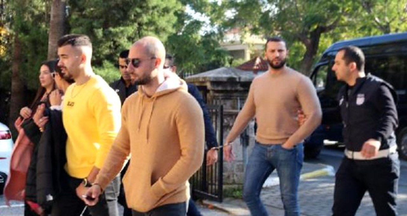 Kıbrıslı Türk sanatçı Genco Ecer, kara para aklama suçlaması iddiasıyla gözaltına alındı