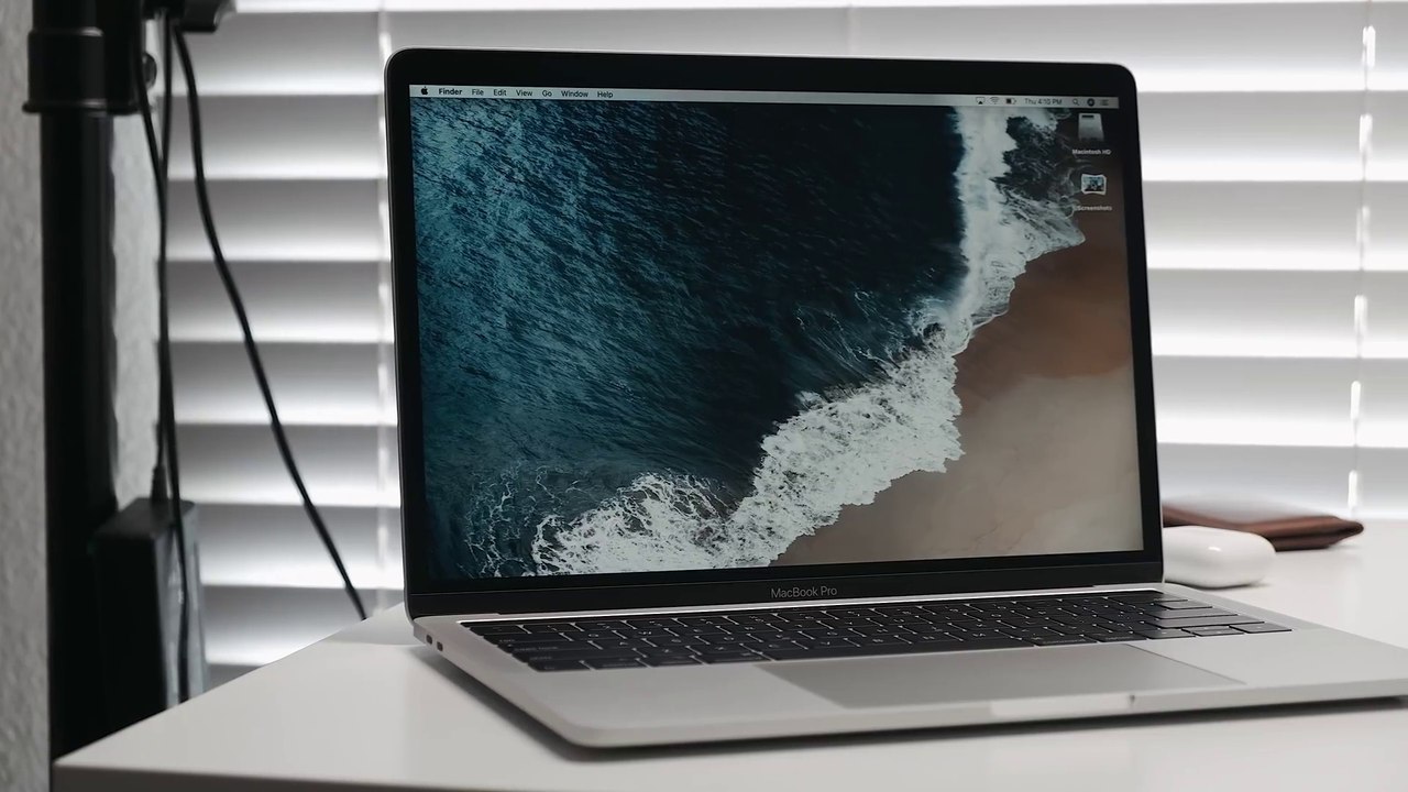 2019 13_MacBook Pro_-_First_Look Benchmarks 21 (1080p)