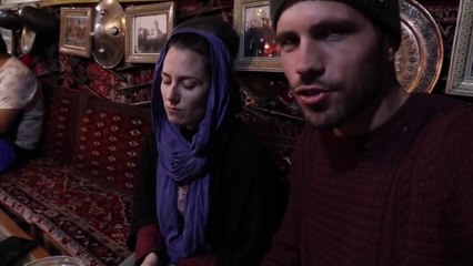 Tải video: Traditional Iran Food Tour & Traditional Iran Restaurants - Ep 229