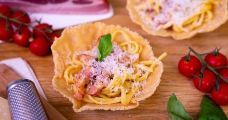 Dégustez le meilleur des saveurs italiennes avec les linguine servies dans leur bol de parmesan !