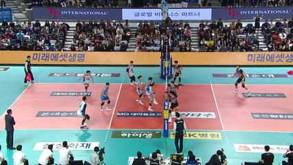 '박철우 26득점' 삼성화재, 3위 도약 / YTN