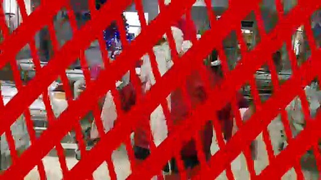 Papá Noel se adelantó y entregó los juguetes de la colecta de EL DIA y Éxito FM en el Hospital de Niños