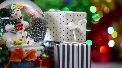 'Snow Globing' Can Take All Of The Fun Out Of Your Romantic Christmas