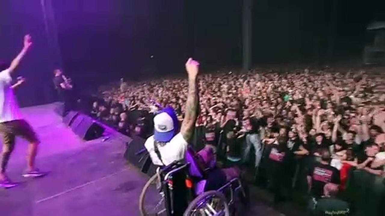Parkway Drive - Home Is For The Heartless - Sec...