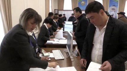 Özbekistan Cumhurbaşkanı Mirziyoyev oyunu kullandı