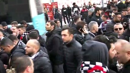 Beşiktaş taraftarları Kadıköy’e hareket etti