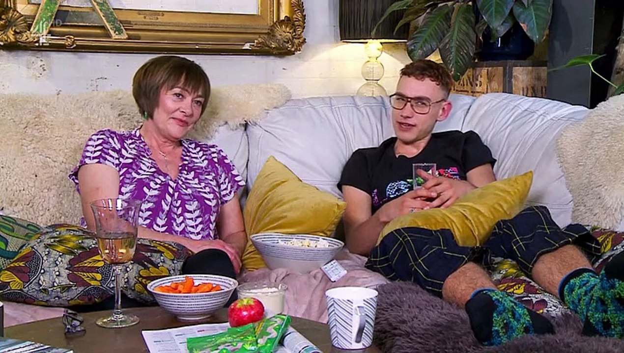 Gogglebox - S14E00 - For Stand Up To Cancer 2019 - December 20, 2019 || Gogglebox (20/12/2019)