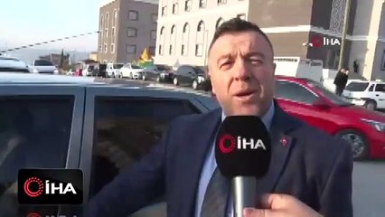 Kendisine ceza yazdırmak için 1 saat trafik polisi aradı