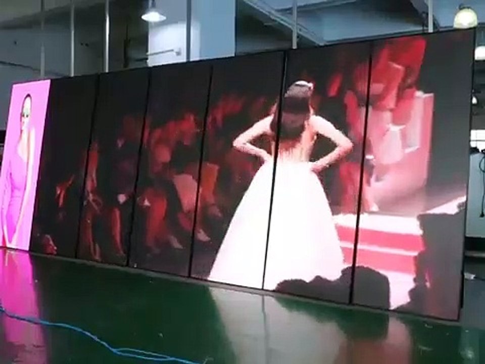 P1.8 P2.5 Led poster video display panel