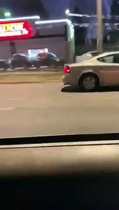 Marche arrière à fond sur l'autoroute : ce conducteur n'a peur de rien !