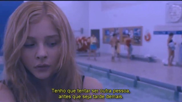 Carrie (2013) - (Carrie - A Estranha) - Trailer Legendado PT